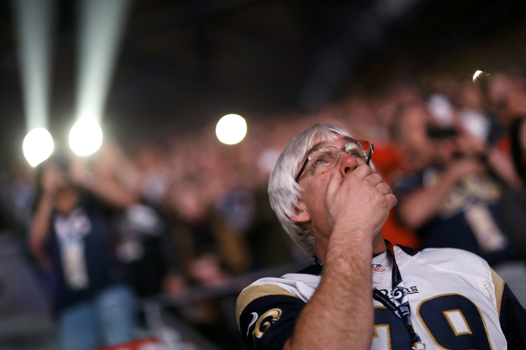 Patriots Rams Super Bowl Football